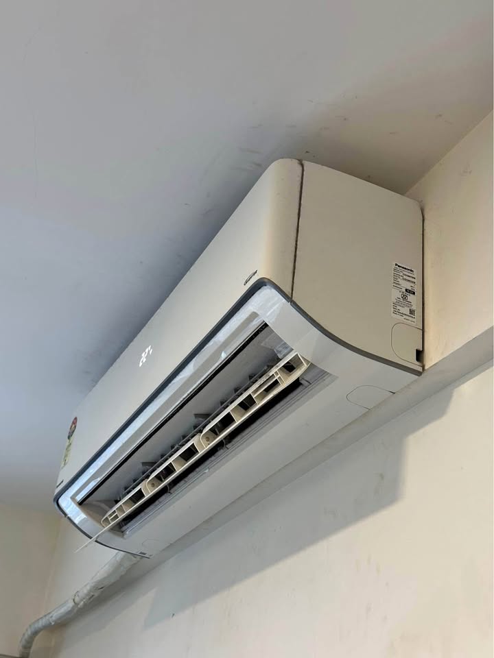 Panasonic CS/CU-NU18AKY5WX split AC indoor unit with 4-way air swing louvers